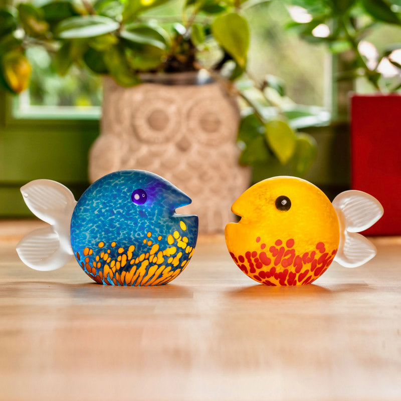 KISS FISH - Souvenir, Souvenir, [Borowski Art Glass in Asia]